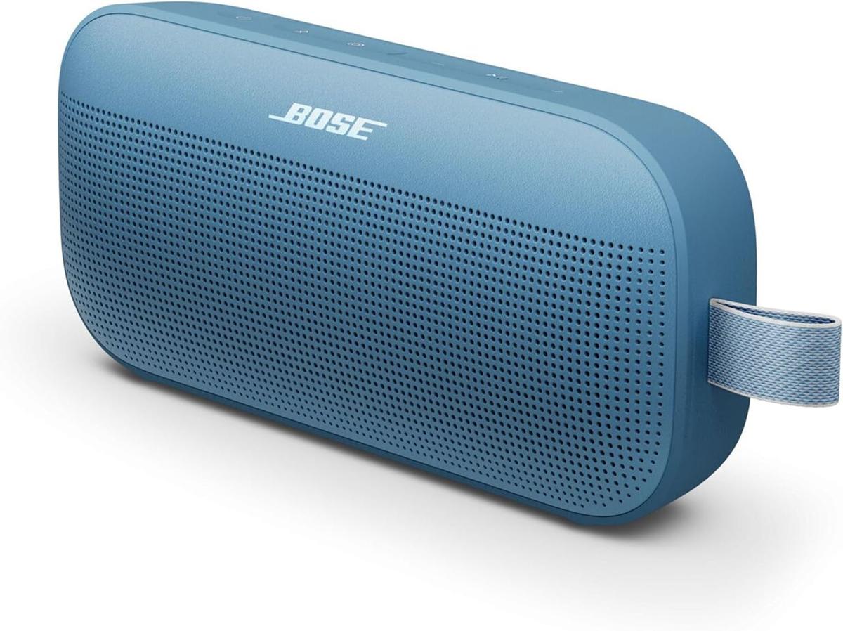 手のひらサイズでも音は最高。落としても、水に浮いても鳴り続けるBose 