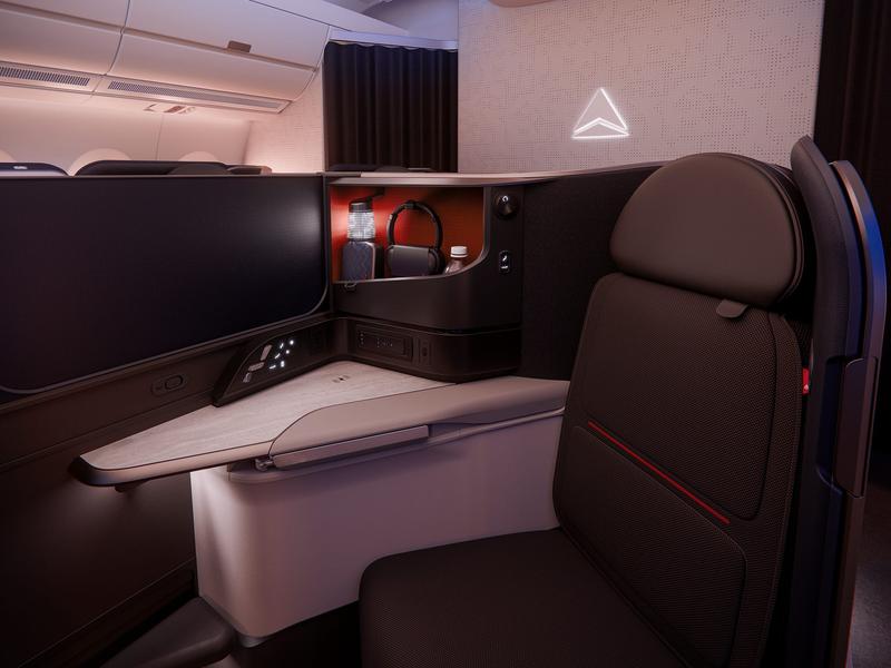 将来導入するA350-1000型機では、座席のほぼ半分がビジネスクラスまたはプレミアムエコノミーになるとデルタ航空は説明している。