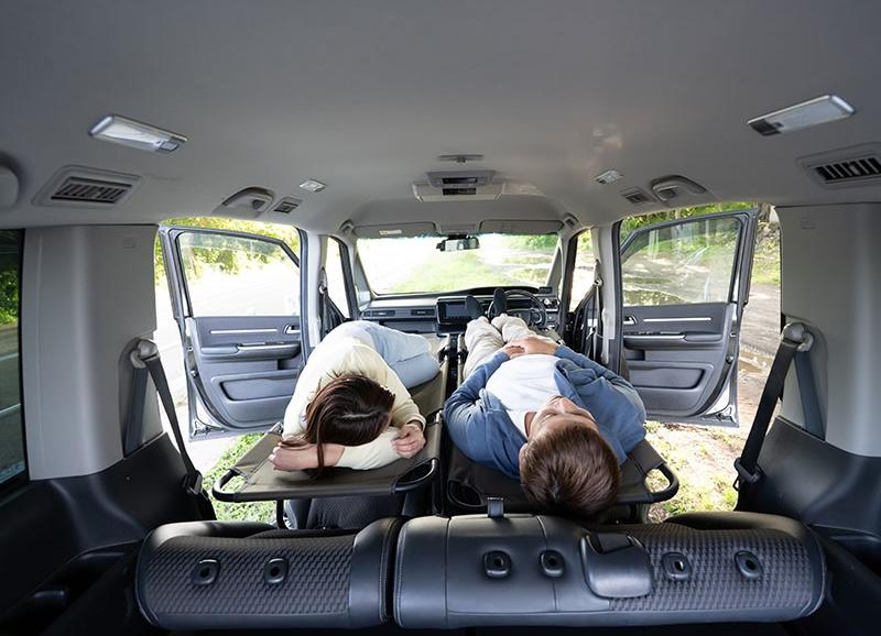 車中泊用ベット 車内でぐっすり寝れるって最高！これからは「車中泊用ベッド」が必須