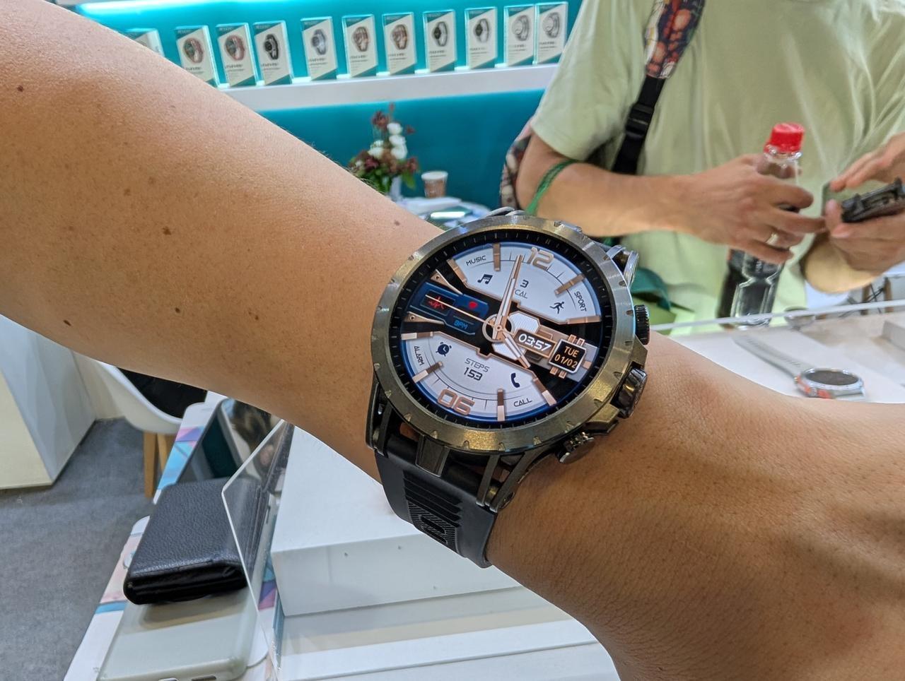Apple Watchより気になるかも。いま話題の「スマートウォッチ3選