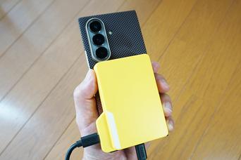 画像データの管理、まるっとオマカセ！SDカード15枚収納＆4枚同時読み書き可能なカードリーダー