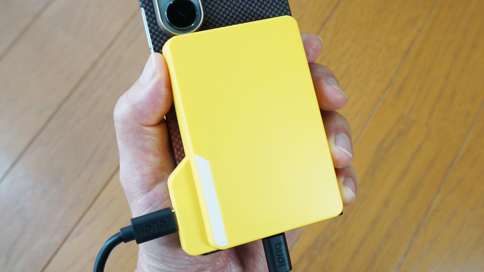 画像データの管理、まるっとオマカセ！SDカード15枚収納＆4枚同時