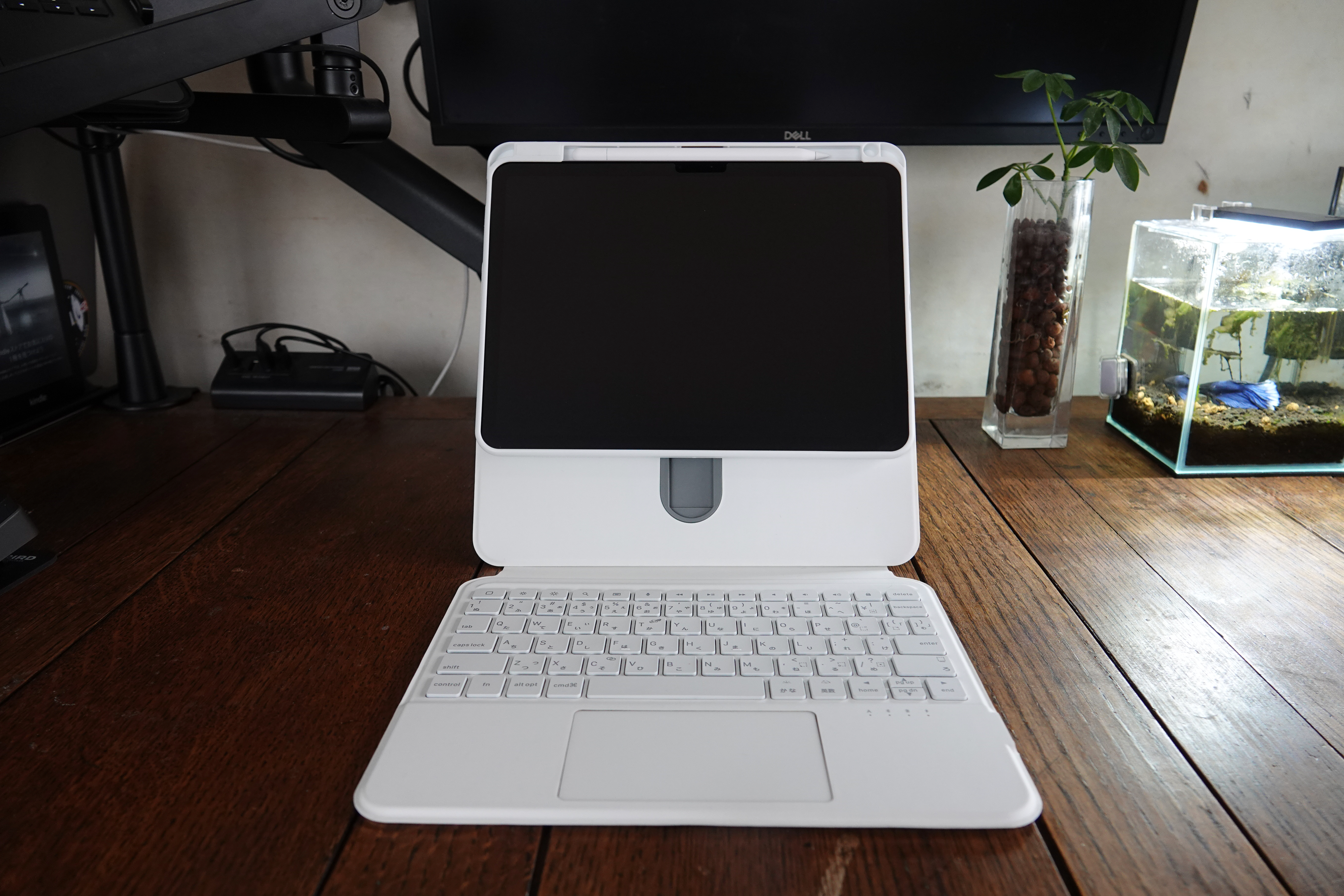 Magic keyboard アイパッドキーボード Ipad air キーボード付きケース