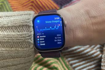 「浅い眠り」はムダじゃない。Apple Watchのコア睡眠が、仕事のパフォーマンスを左右する理由