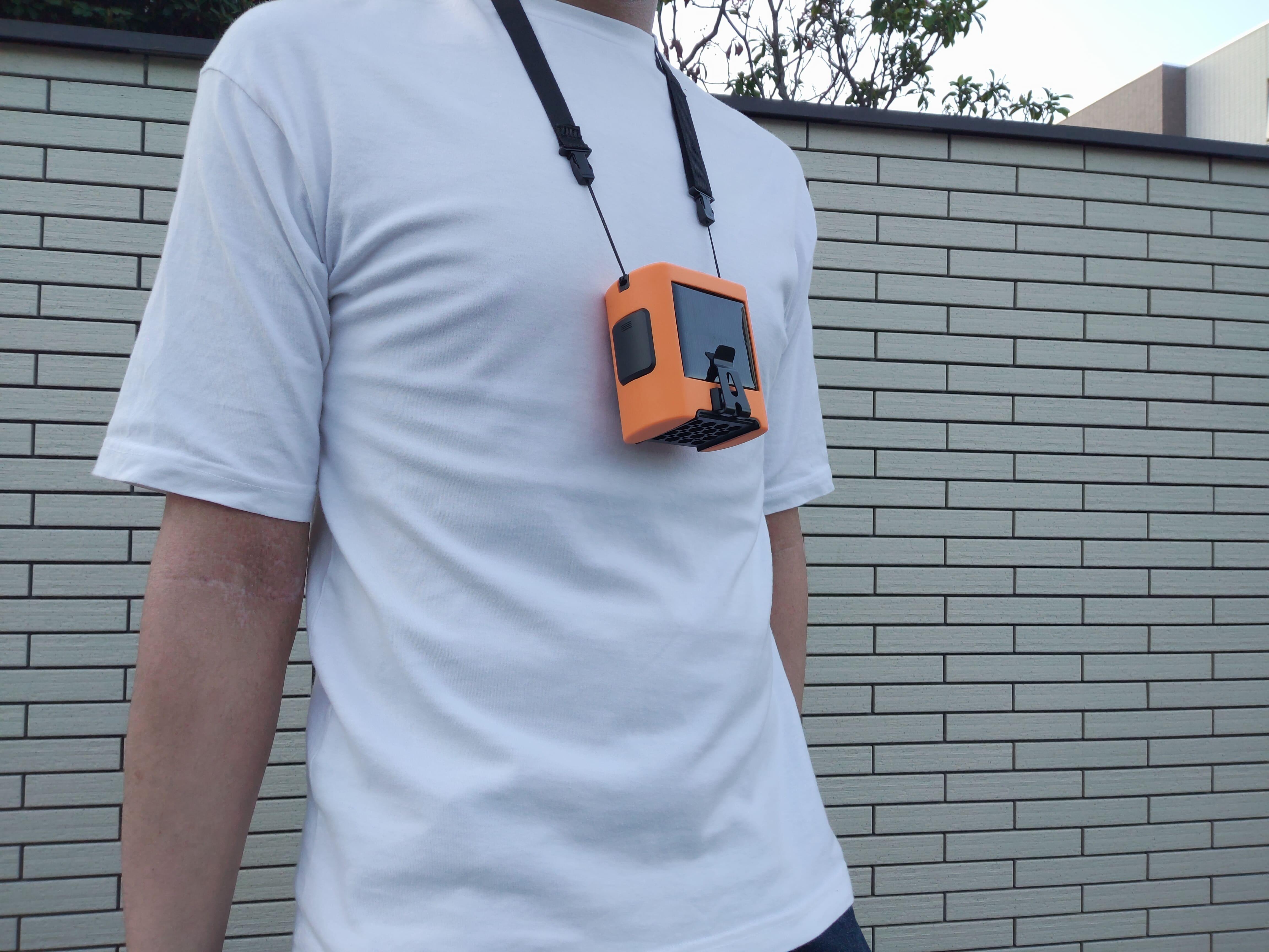 最長36時間タフに動く。ソーラー補助充電がついたポータブルファン、夏