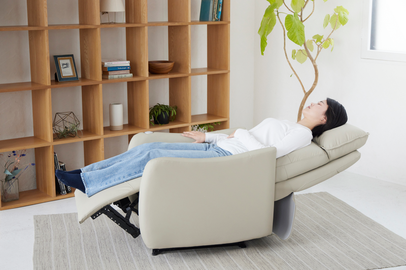 家中の「座る」は、この一脚におまかせあれ！リクライニングソファが