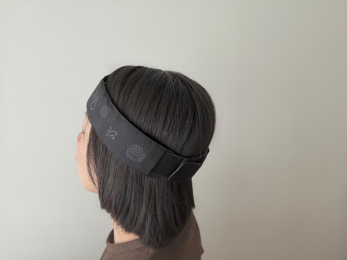 巻くだけで頭まわりがすっきり。シャクティの「チクチクするヘッド