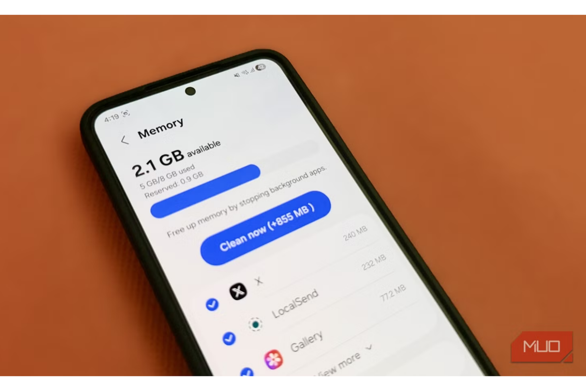 スマホのもっさり感は寿命じゃない。Androidの動作とバッテリーを同時に改善する設定