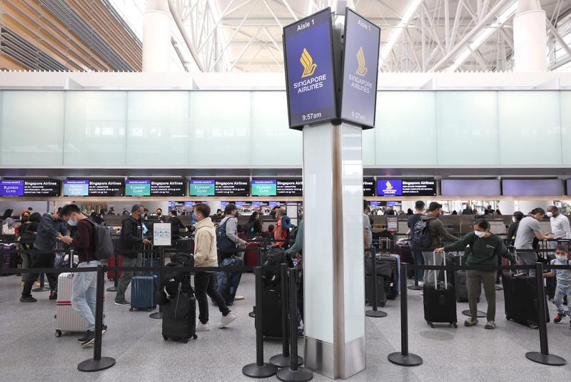 Singapore Airlines check-in desk