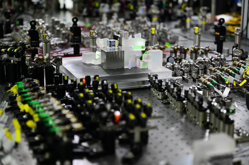 A programmable quantum computing prototype being displayed at an event.