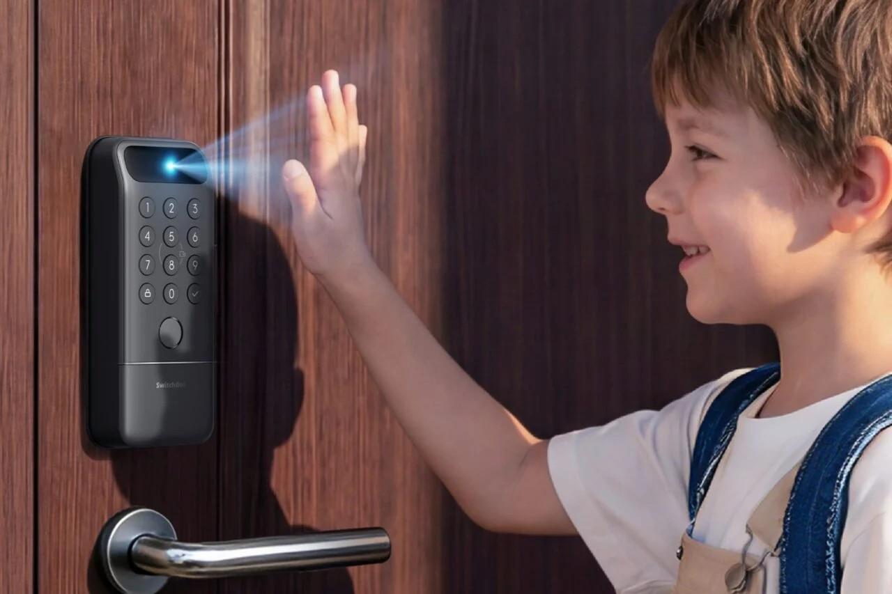 スマートロック市場ですすむ生体認証。SwitchBotが新型ロックを発表