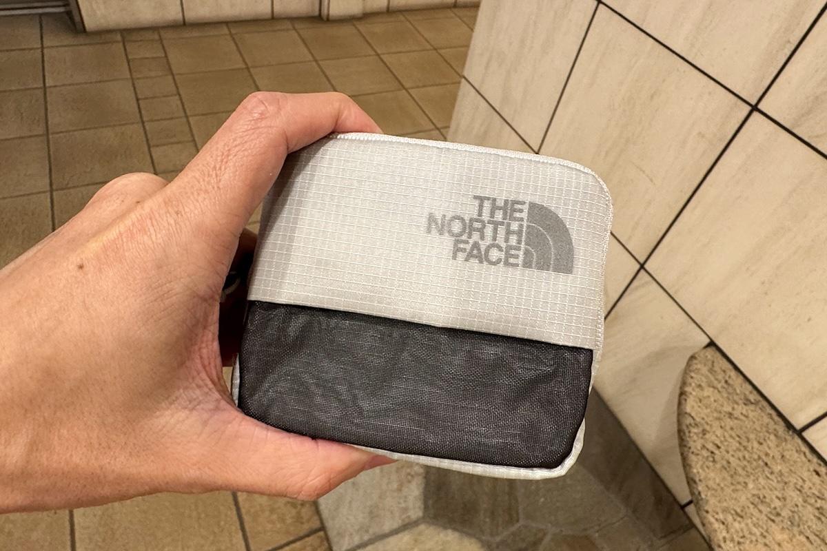 小型財布好きの自分にとって、THE NORTH FACEのヘイジーワレットが理想的だった理由