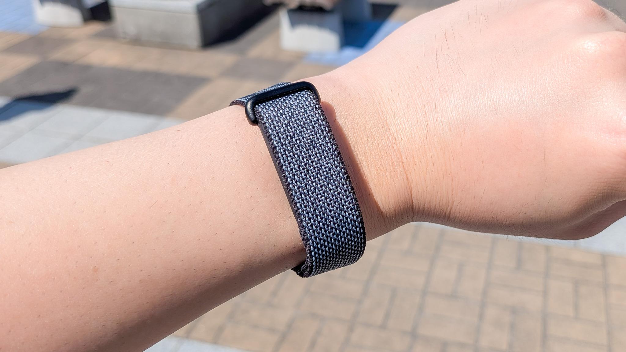 10日間使ってわかった「Google Fitbit Air」の実力：わずか10gで7日間