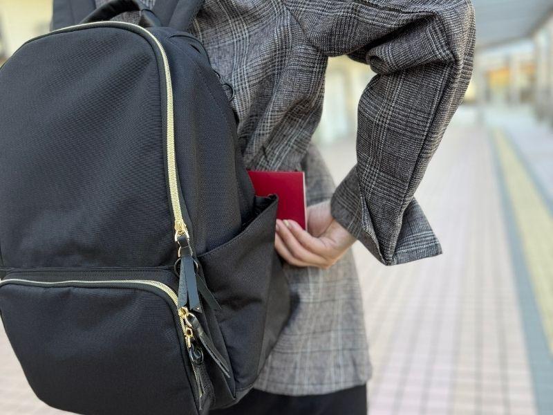 背負ったまま取り出せる。旅人のために設計されたリュック「QUICK PACK