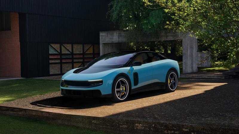 フェラーリは5月25日、同社初となる電気自動車「ルーチェ」を発表した。