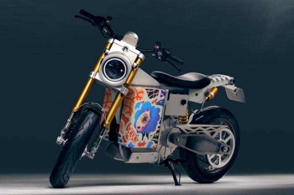 メルセデス・ベンツが33万円で買える? 重さ17kgでベルトドライブの メルセデス・ベンツが33万円で買える? 重さ17kgでベルトドライブの