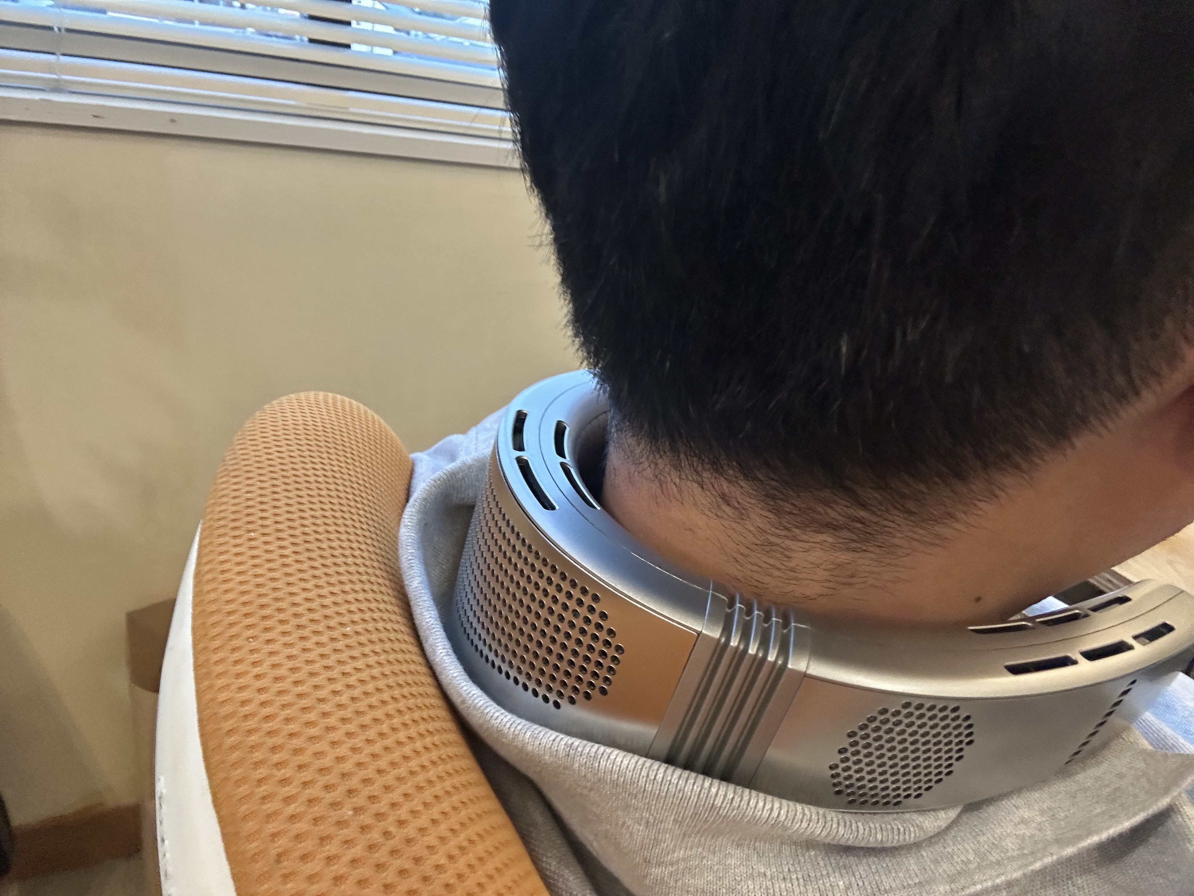 40度の猛暑対策。「冷える」を実感した、ネッククーラーをおすすめ