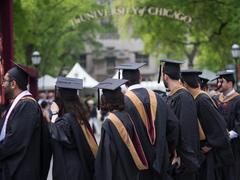 シカゴ大学の2026〜27年度の学費は7万9395ドル(約1266万円)で、全米最高水準となっている。