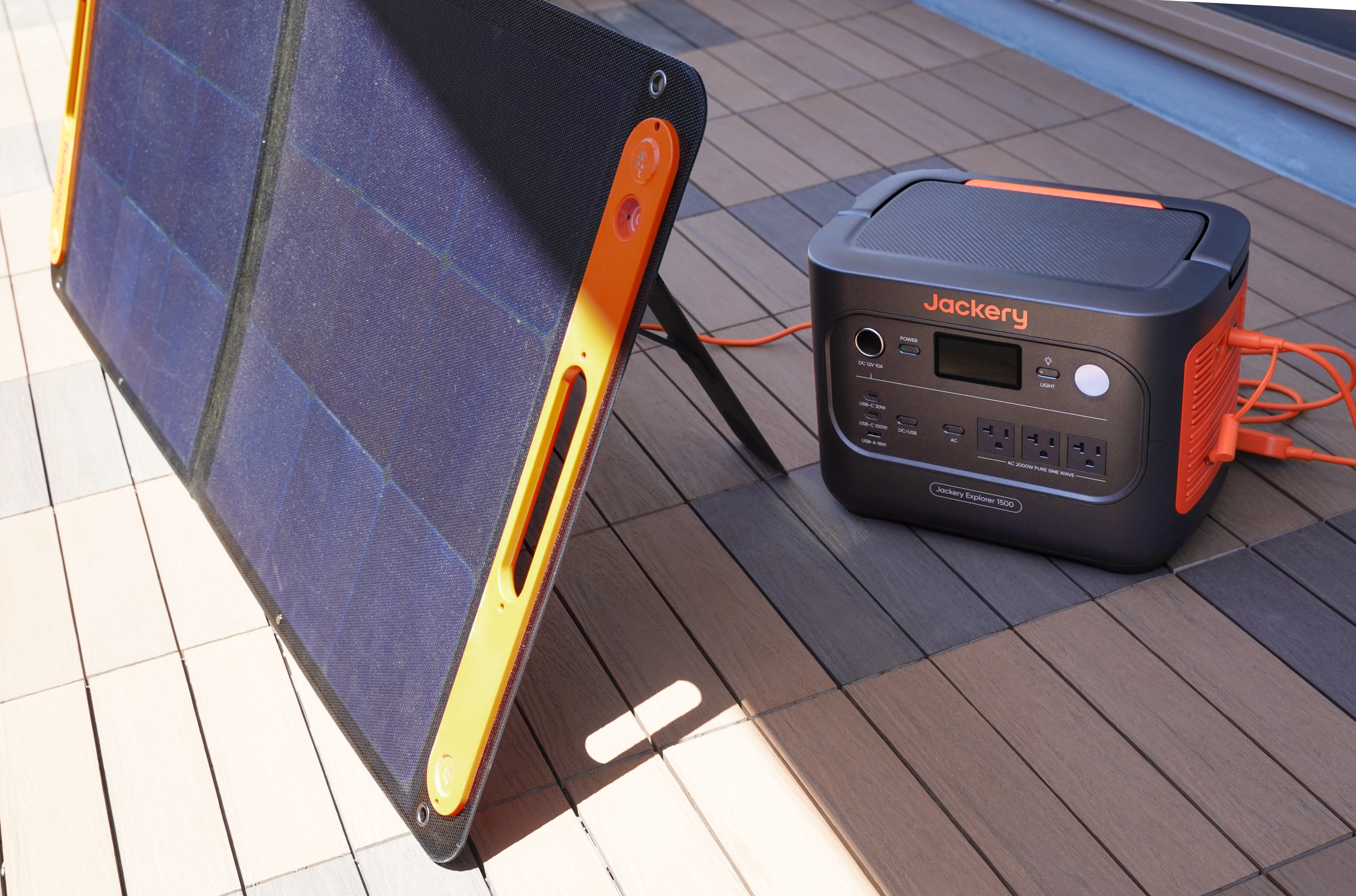 厄介な夏の日差しを「ボーナスタイム」に変えるJackeryの人気モデルが