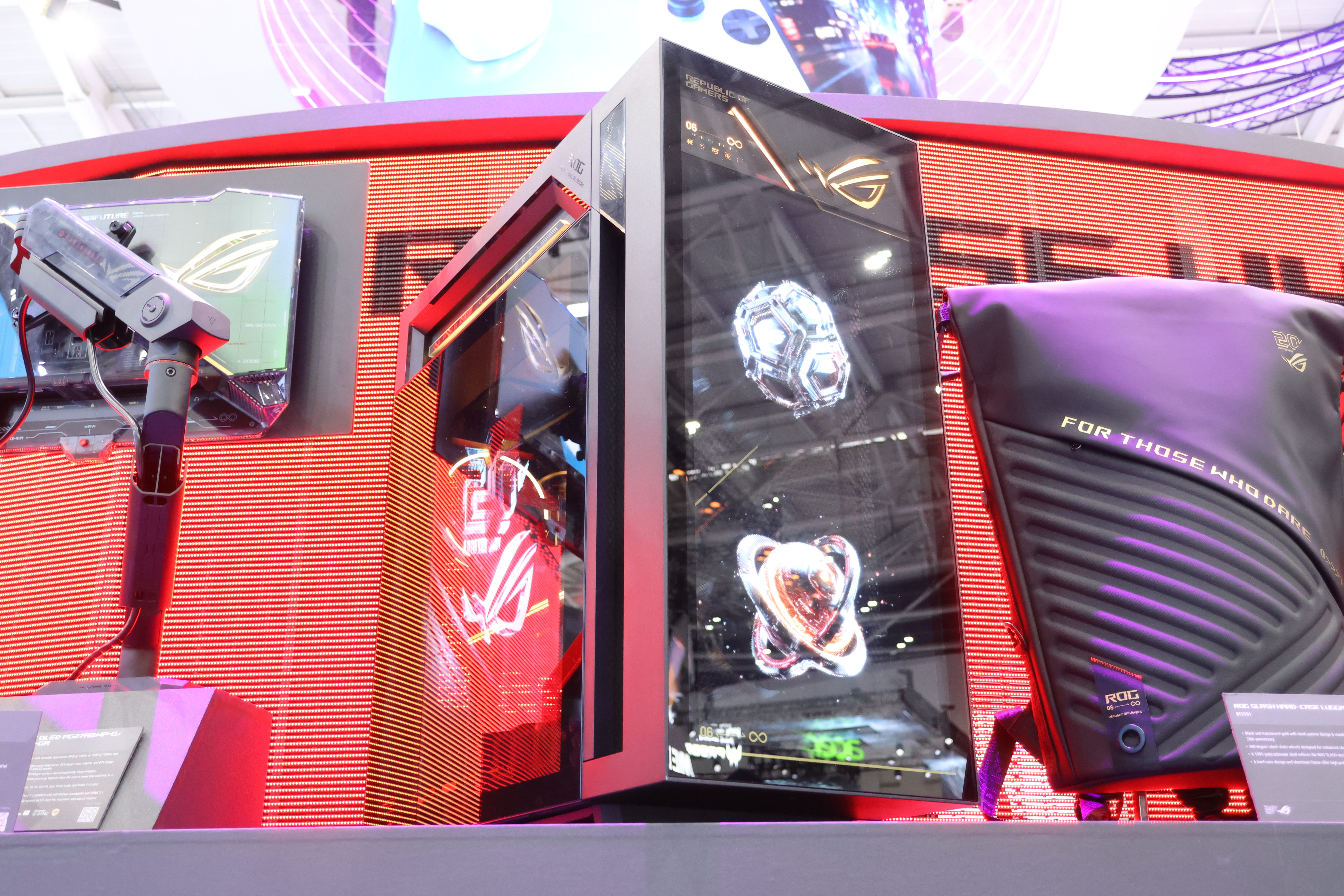 asus ゲーミングpc ASUS「ROG」の20周年ゲーミングPCはホログラム搭載で未来感マシマシ