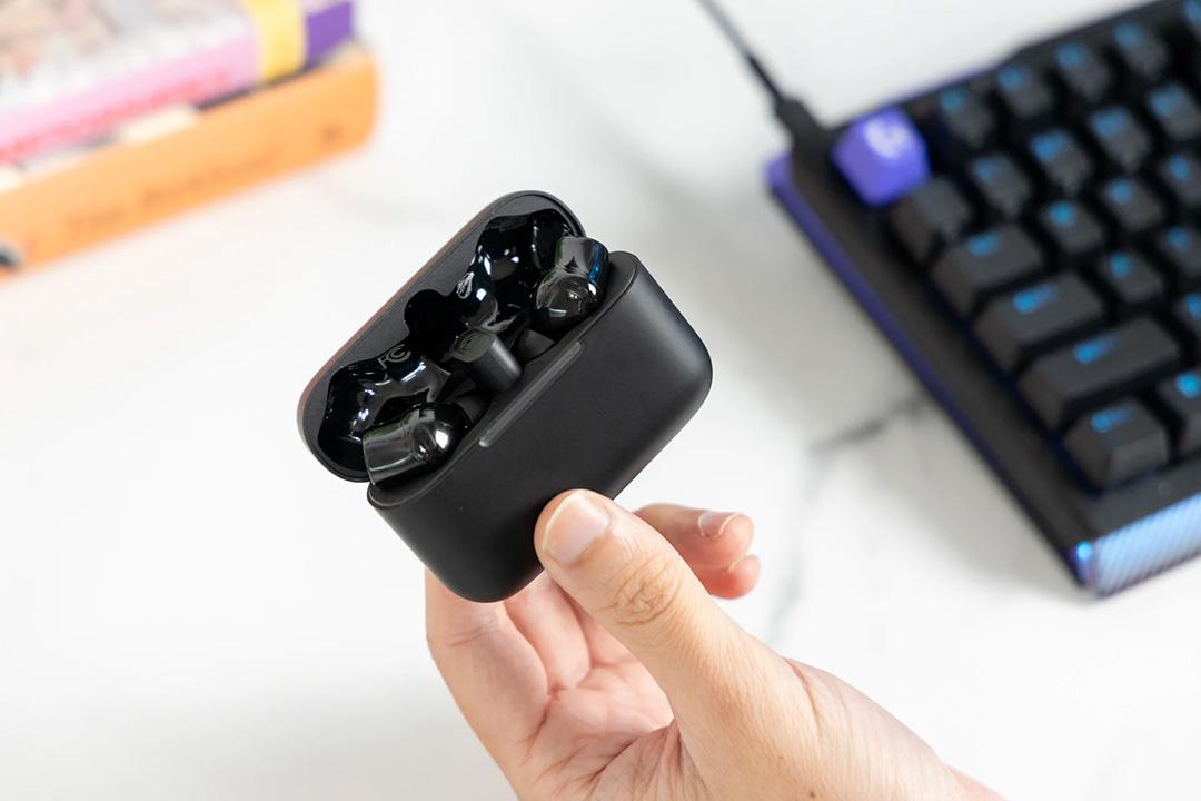 Razerの超低遅延ゲーミングイヤホン「Hammerhead V3 HyperSpeed