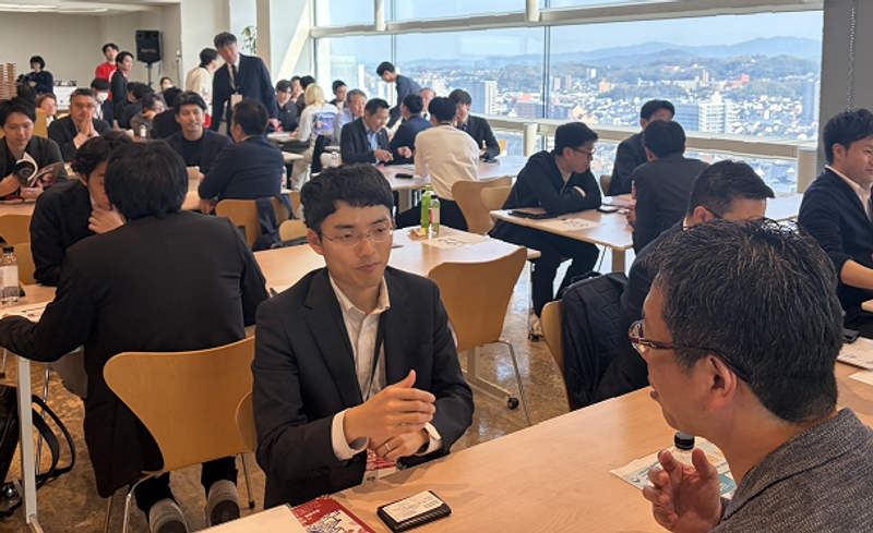 山陰合同銀行が主催した「ごうぎんスタートアップフェス」。ごうぎんの行員が、地元経営者とスタートアップ企業をつなぐ橋渡し役として奔走した。