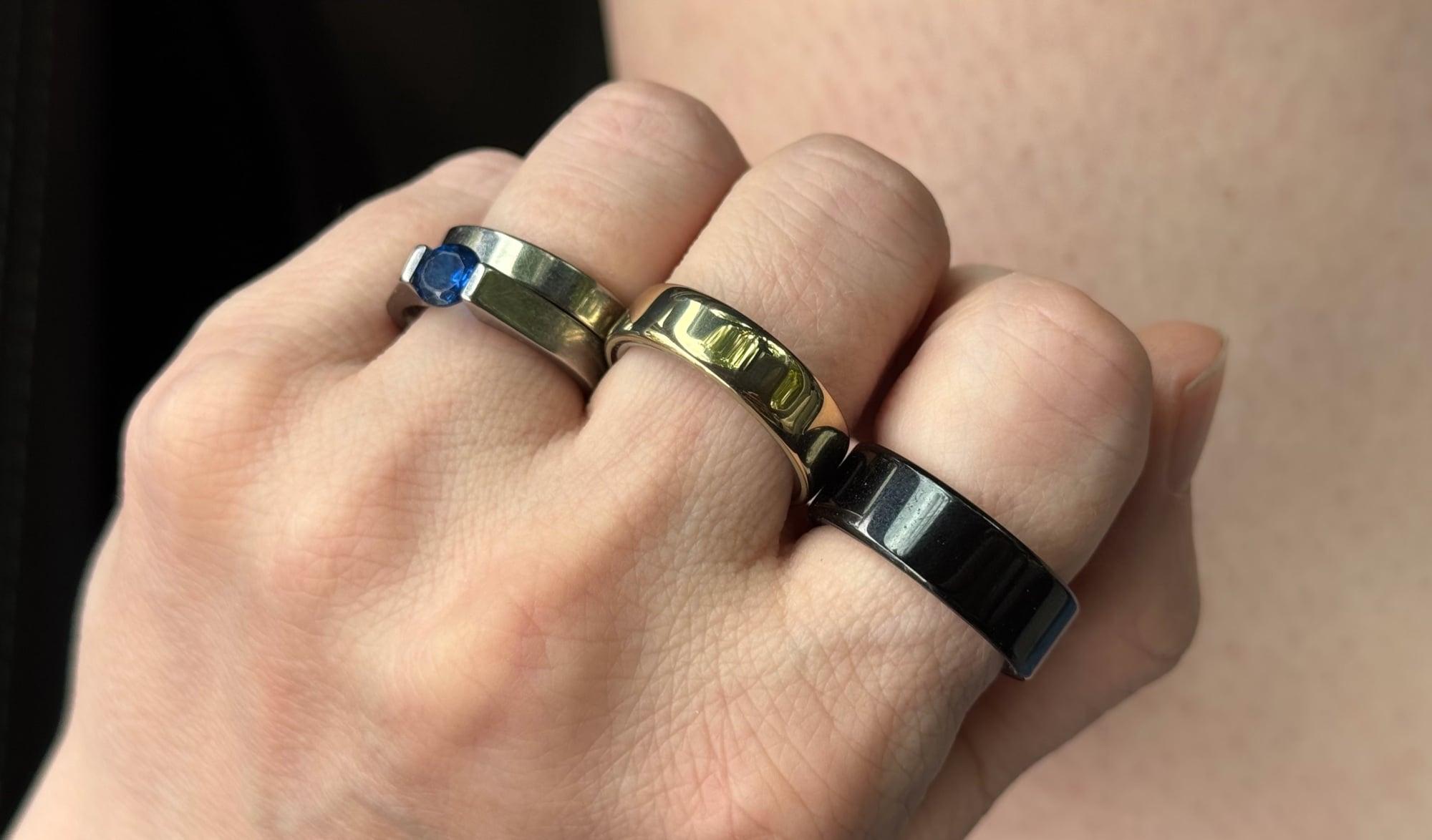 Oura Ring 5のサイズ感を検証、本物の指輪にどこまで近づいた