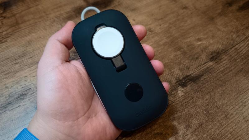 BoostCharge Pro モバイルバッテリー10K（Apple Watch充電機能付き）