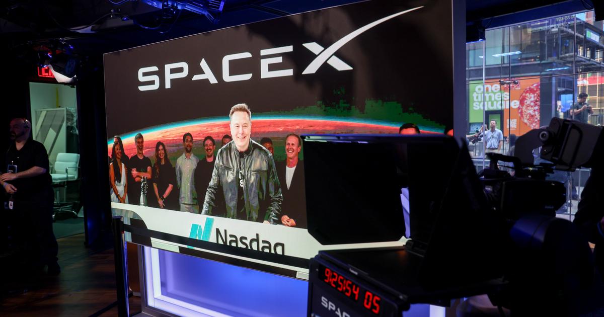 Elon Musk’s SpaceX Goes Public, Shares Surge 19% on First Day