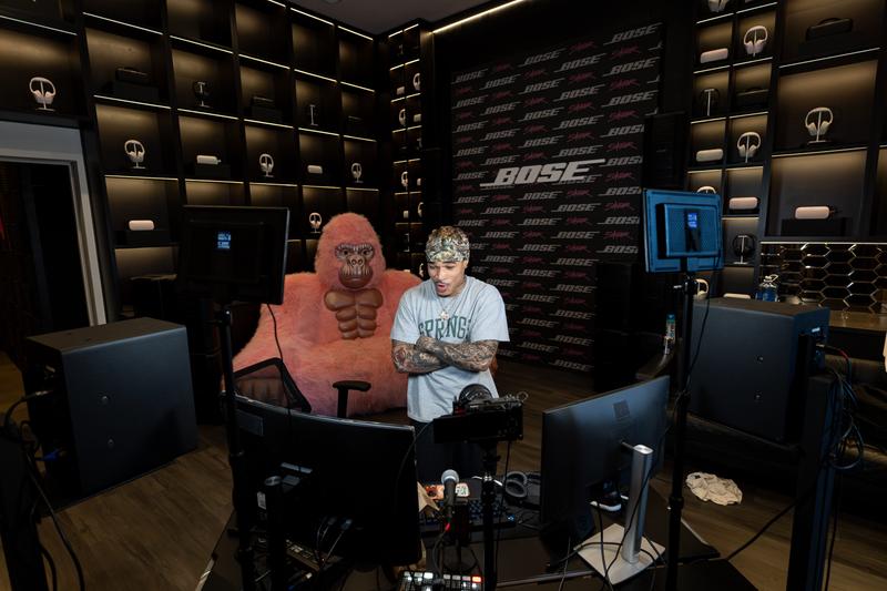 Grammy-nominated Twitch streamer PlaqueBoyMax with his live steam with Bose creating music on the spot.