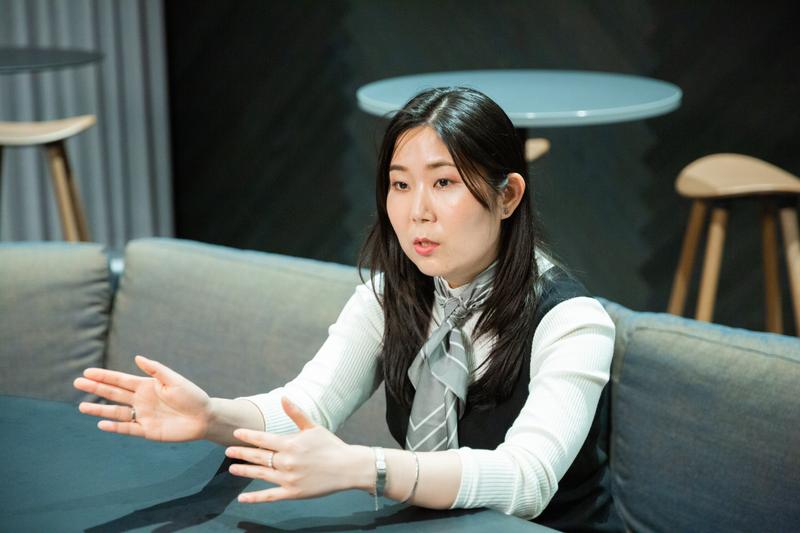 山本奈津実(やまもと・なつみ):新卒でITベンダーに入社後、プリセールスとしてエンタープライズ顧客向けの大規模IT環境提案に従事。2019年にITコンサルタントとしてアクセンチュアへ参画し、その後、生活者体験の向上でクライアントのビジネス成長を支える組織に異動。現在は、既存顧客の体験を向上させるカスタマーサービス領域において、構想策定から要件定義、開発・リリースまで、全フェーズにわたる支援を担当している。