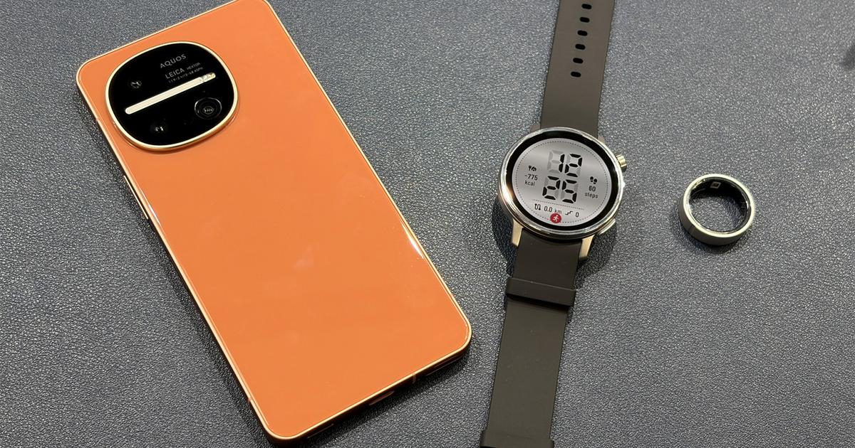 24枚の写真で見る新スマホ「AQUOS R11」と新型ウェアラブル。価格高騰する市場でのシャープの生存戦略