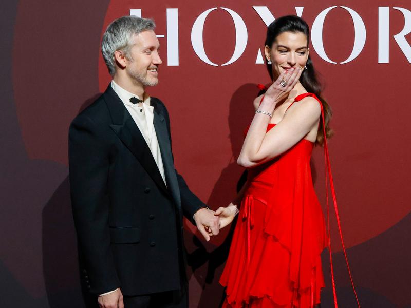 Anne Hathaway and Adam Shulman