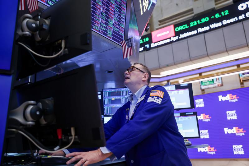 NYSE trader