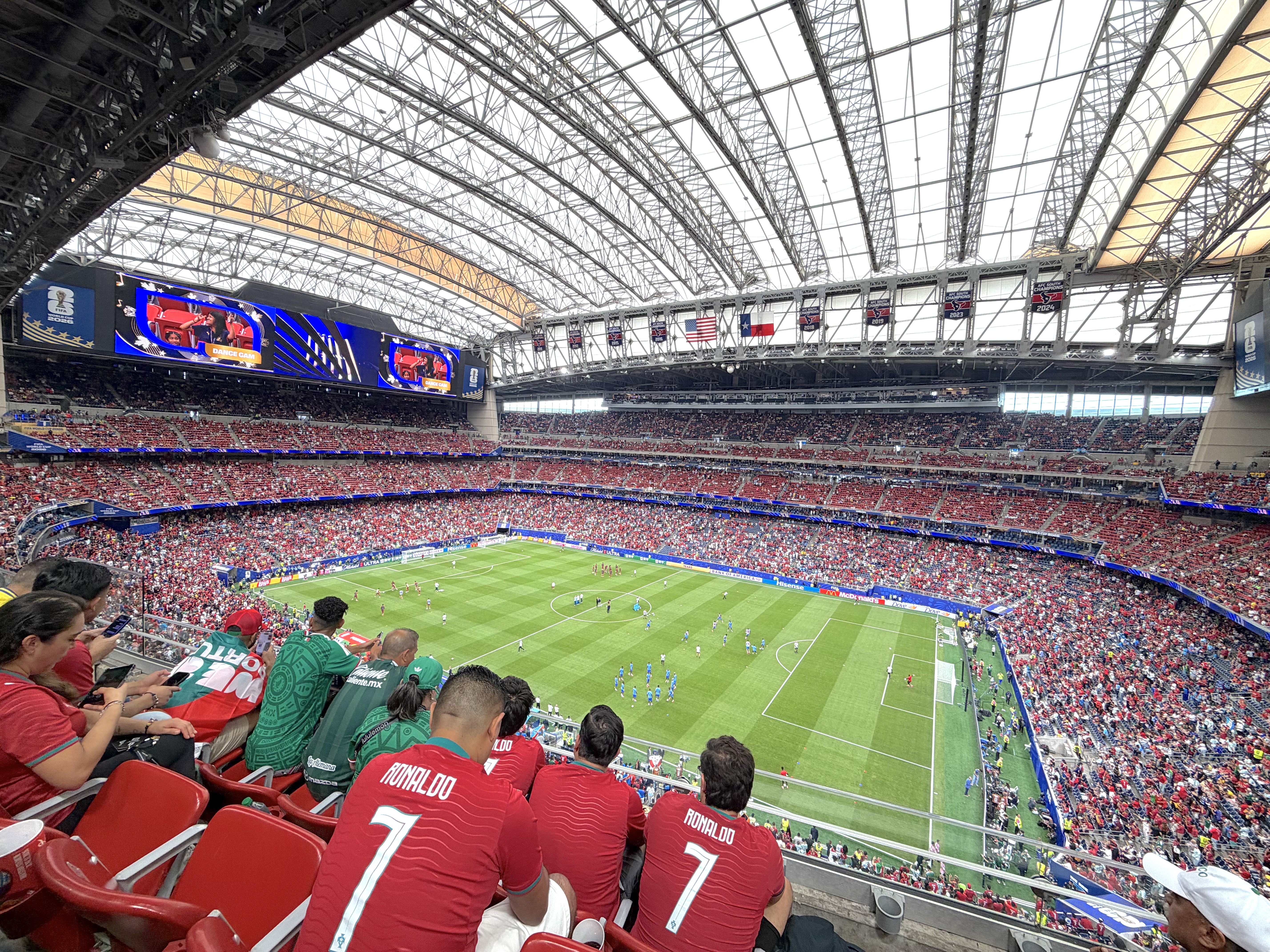日本代表が戦うスタジアムの屋根、手がけたのは日本企業…W杯4会場で
