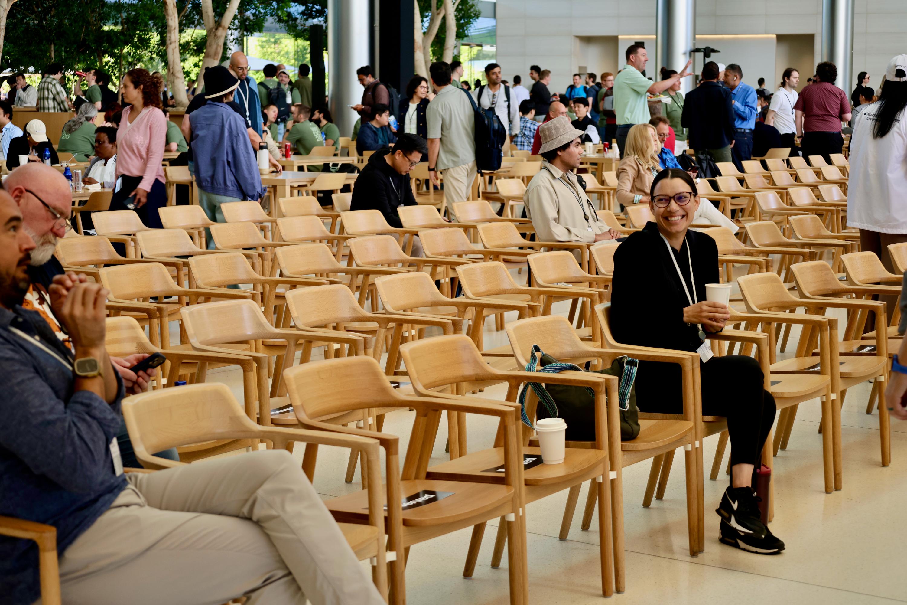 Apple Parkで使われている椅子』マルニ木工の“HIROSHIMA”を買って
