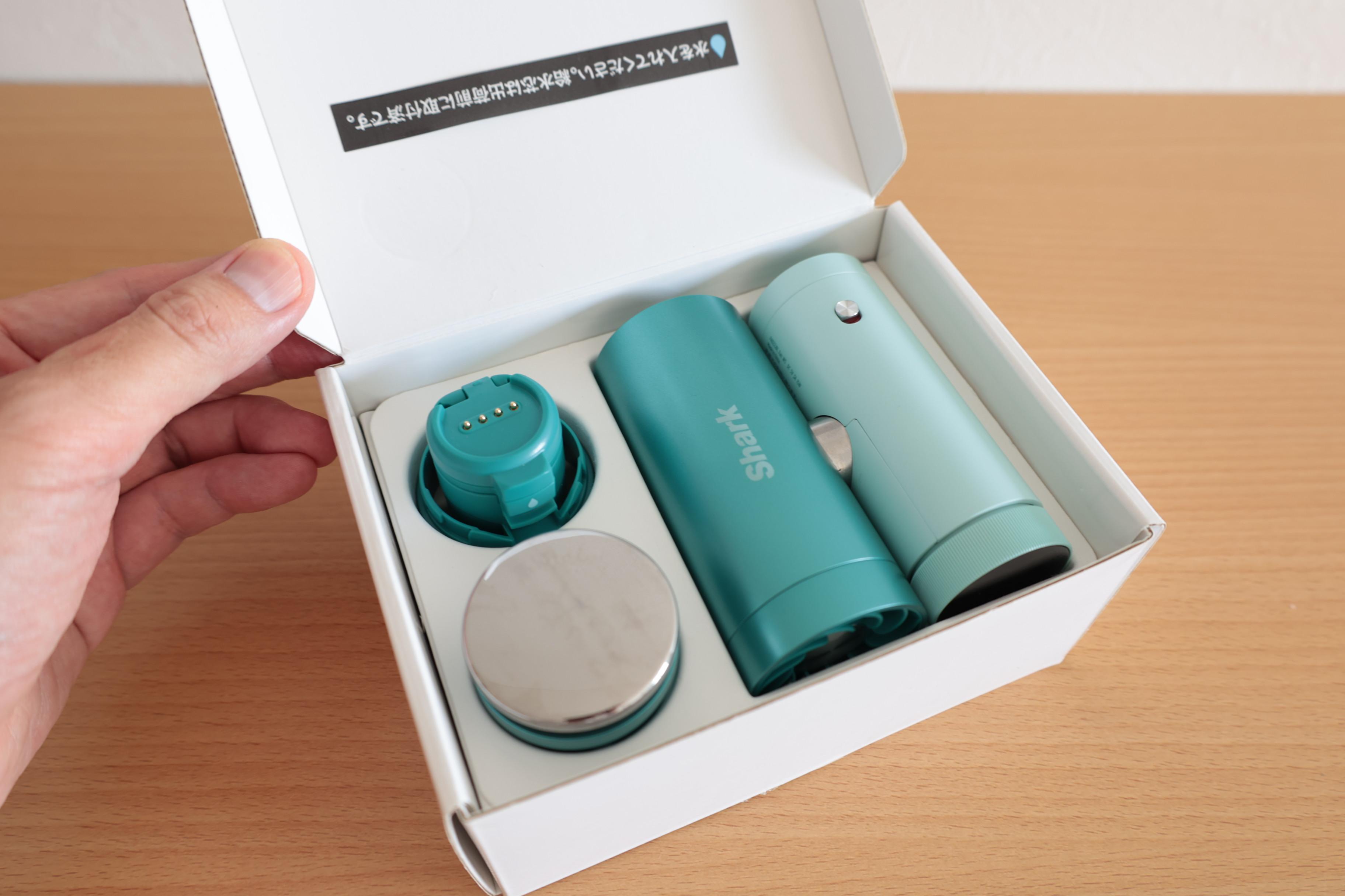 Shark ChillPill クーリングファン ターコイズブルー フルセット 掃除機のShark」が仕掛ける新クーリングファン検証。ぬるい風が