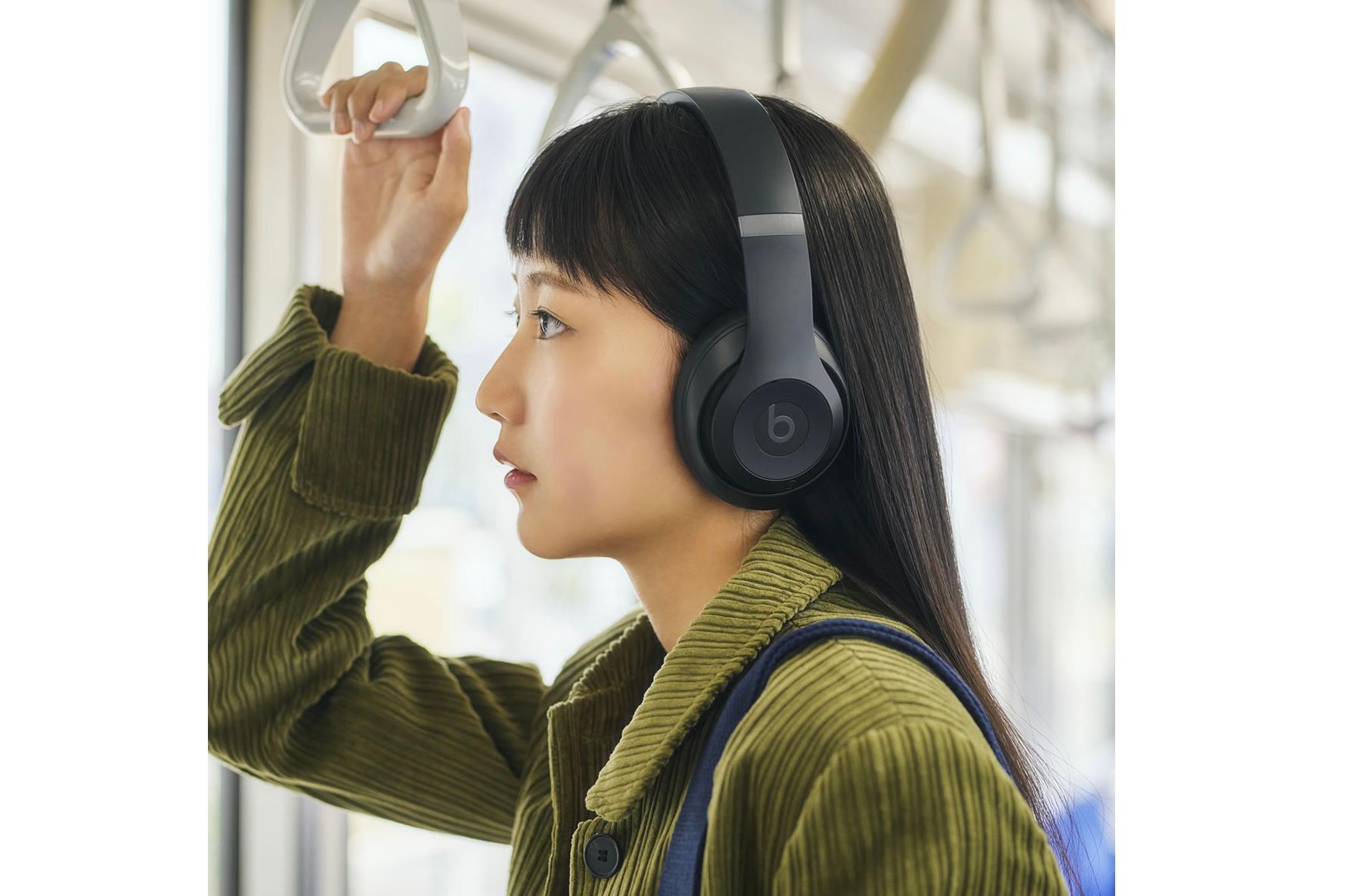 周囲を忘れる没入感。高性能ヘッドホンBeats Studio Proが30％オフで