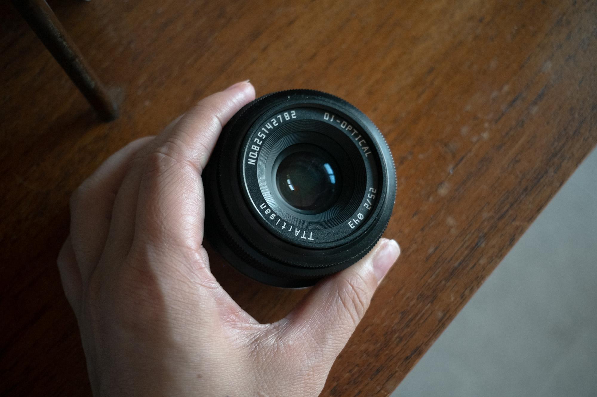 1万円台の単焦点レンズ「TTArtisan 25mm f/2 C」Nikon Z fcで1年使って