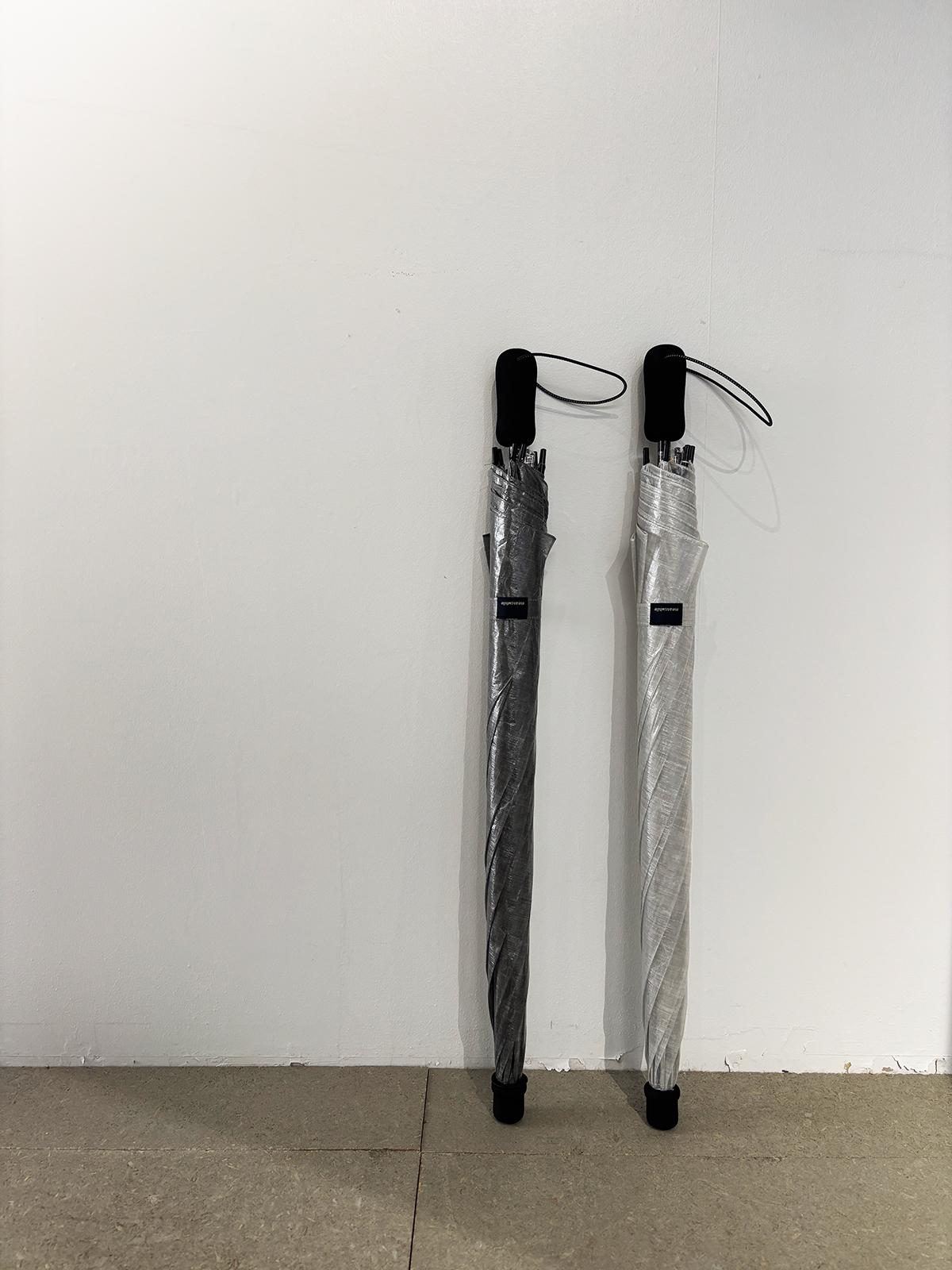 わずか250gで鉄の15倍もタフ。究極の長傘はダイニーマで作られていまし