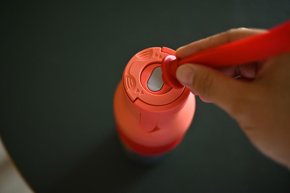 ストラップ部分は取り外し可能