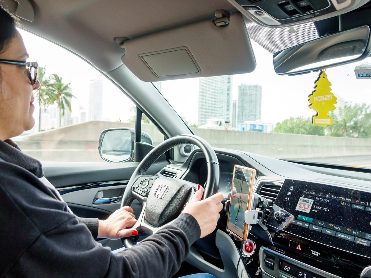 私は忠実なLyft利用者だったが、同じ乗車でもパートナーより高い料金を請求されていることに気づいた