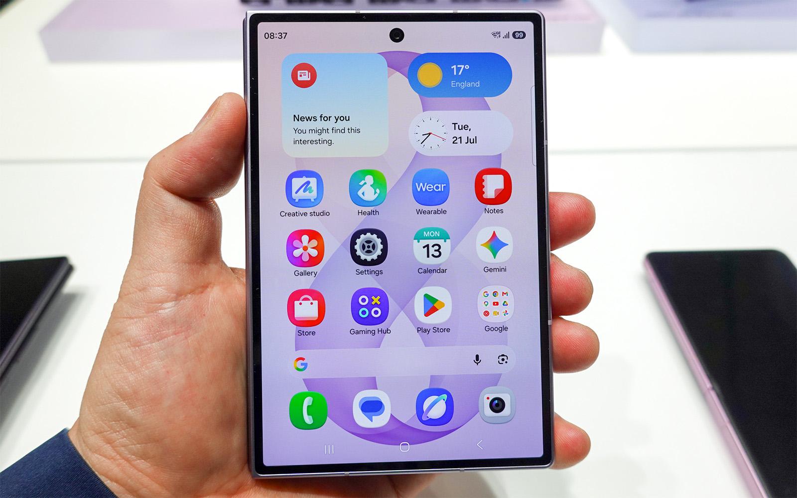 実機で分かった「Galaxy Z Fold8」の画面比率が変わった利点。薄型・大