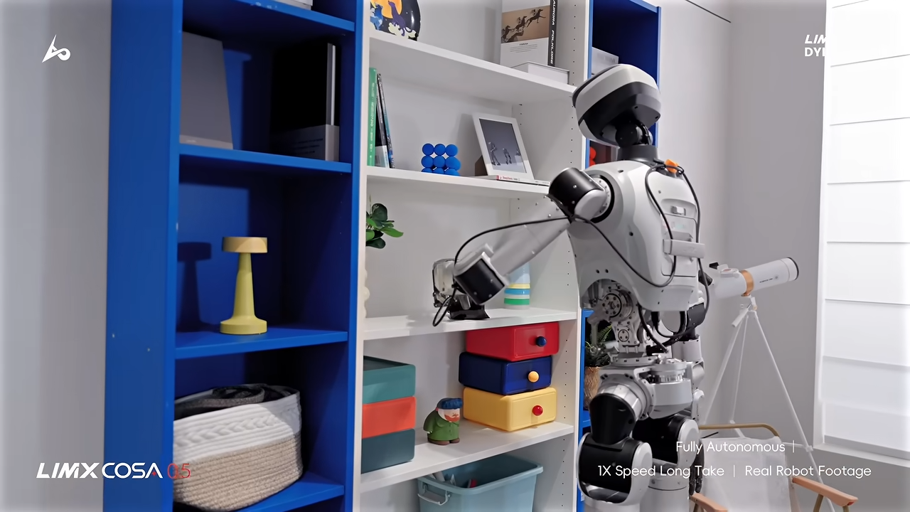 THE FIRST TAKE的。ワクワクの人型ロボットお片付け動画 | ギズモード