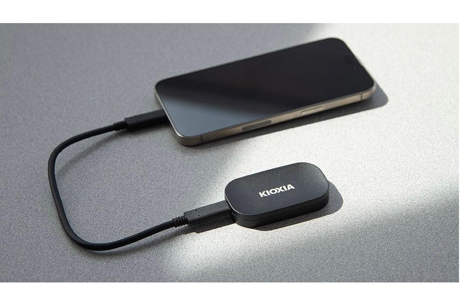 AirPods Pro、USB-C版とLightning版の中身はけっこう違う | ギズモード