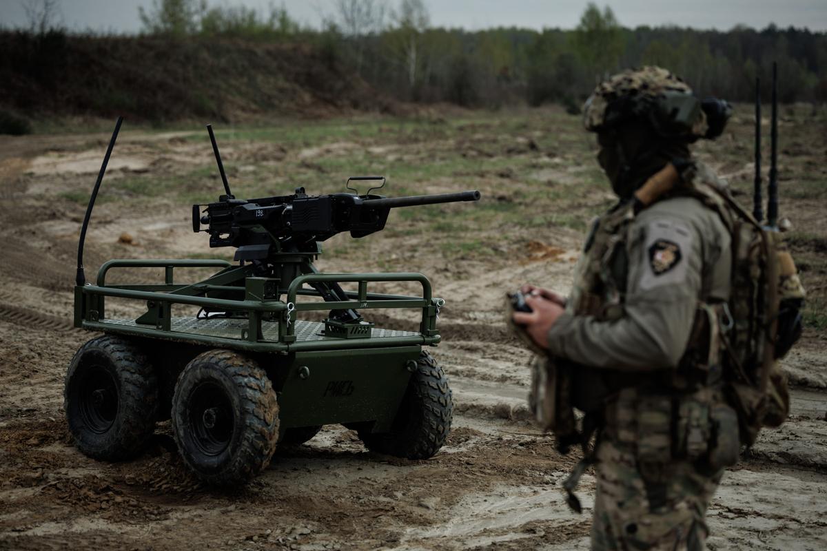 ウクライナはどんな古い兵器でも受け入れていたが、今ではその「現代戦」を欧米諸国が学んでいる