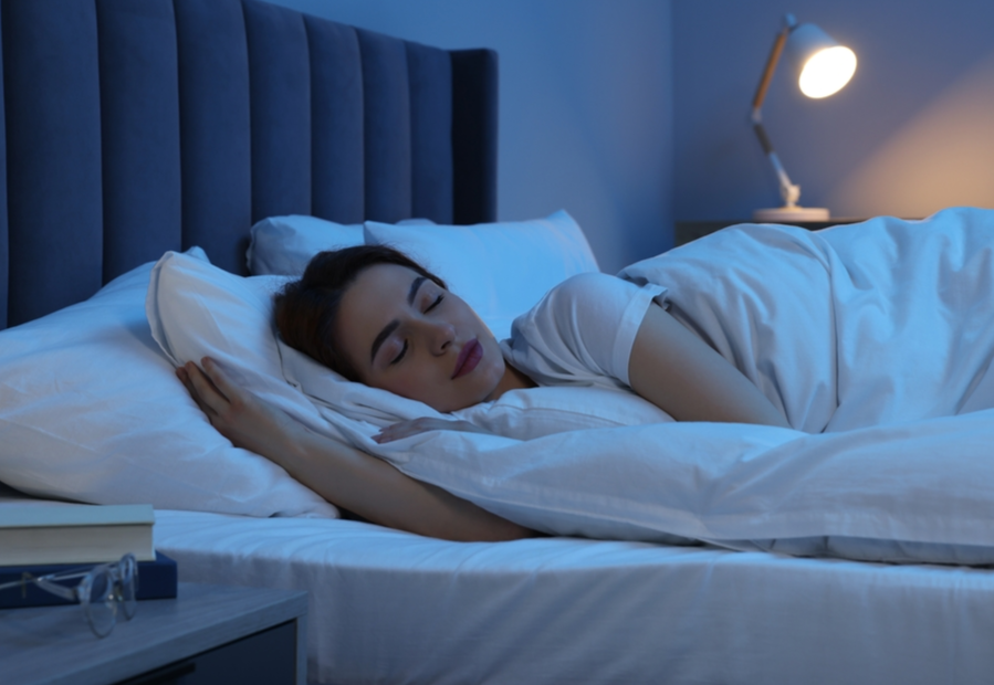 人は何日寝ずにいられる？ 睡眠不足のリスクと、一睡もできない夜の対処法
