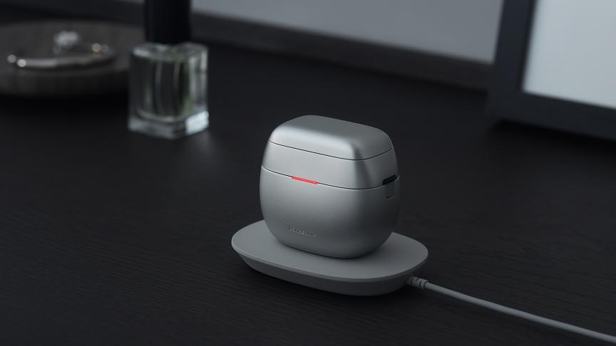 パナの手のひらシェーバーが6枚刃へ到達！ ワイヤレス充電も…ってもう
