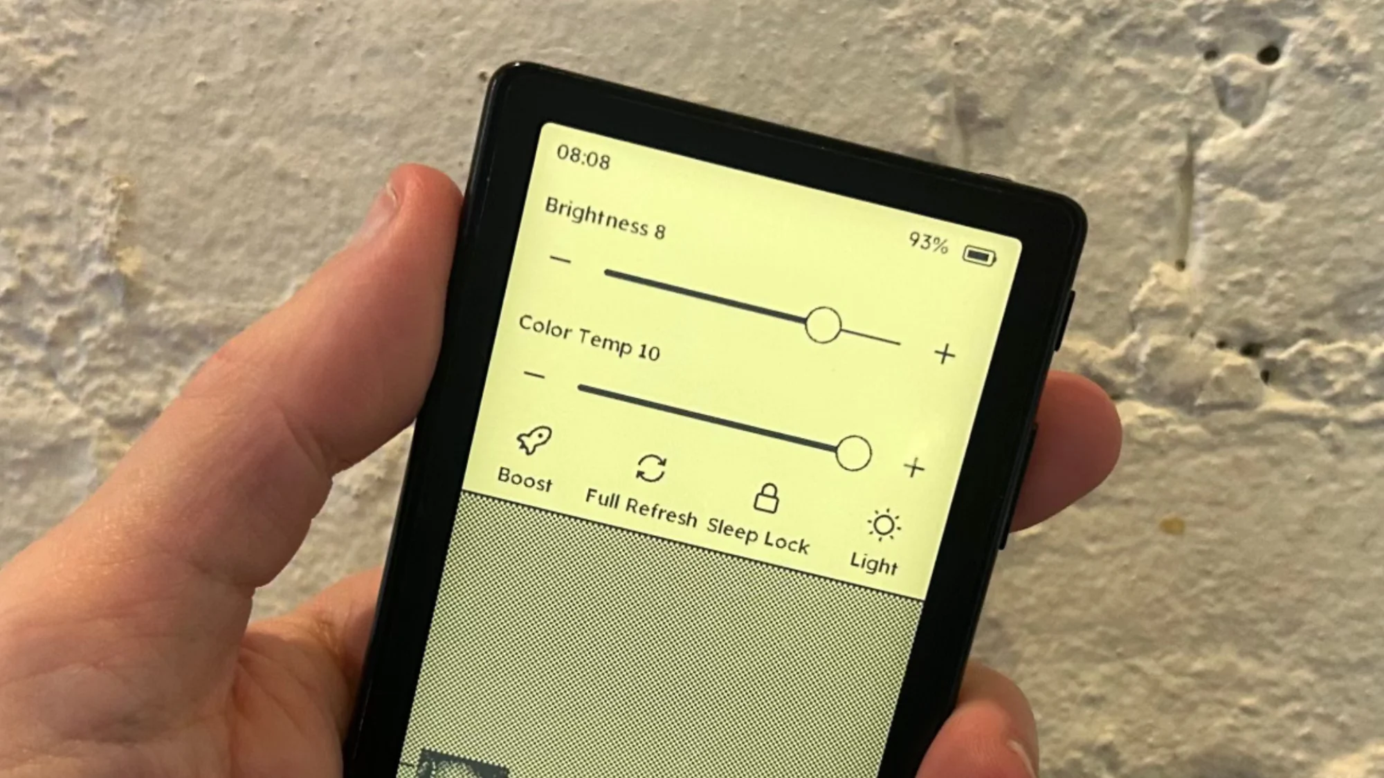 夜のベッドでも片手でサクサク読める。超小型電子書籍リーダー「Xteink