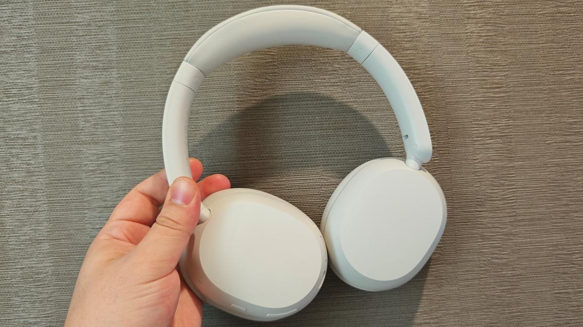 シャオミの7980円ヘッドホン「REDMI Headphones Neo」を試す。ノイキャンと長時間バッテリーを装備